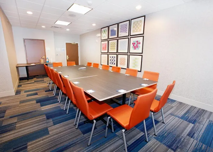 Holiday Inn Express Hotel & Suites Bethlehem Airport/Allentown Area By Ihg
