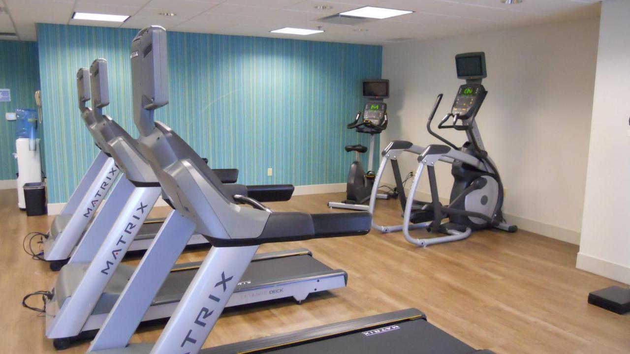 Express & Airport/allentown Area By Ihg Hotel