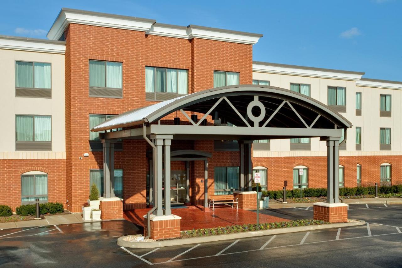 Express & Airport/allentown Area By Ihg 2*